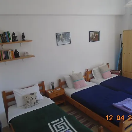 Chris & Irene Studio Apartment *