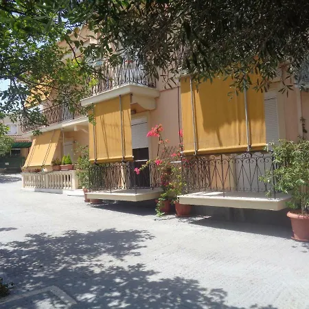 Chris & Irene Studio Apartament Corfu (city)